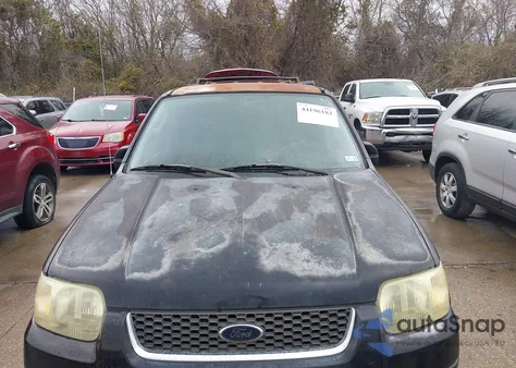 2004 Ford Escape Limited из США, поврежденный, VIN 1FMCU04164KA81113